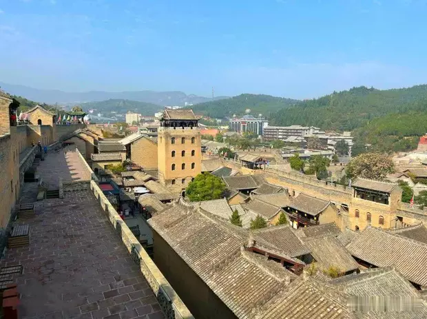 康熙曾两次在这里居住，这套古宅堪比皇家园林，主人是康熙的老师